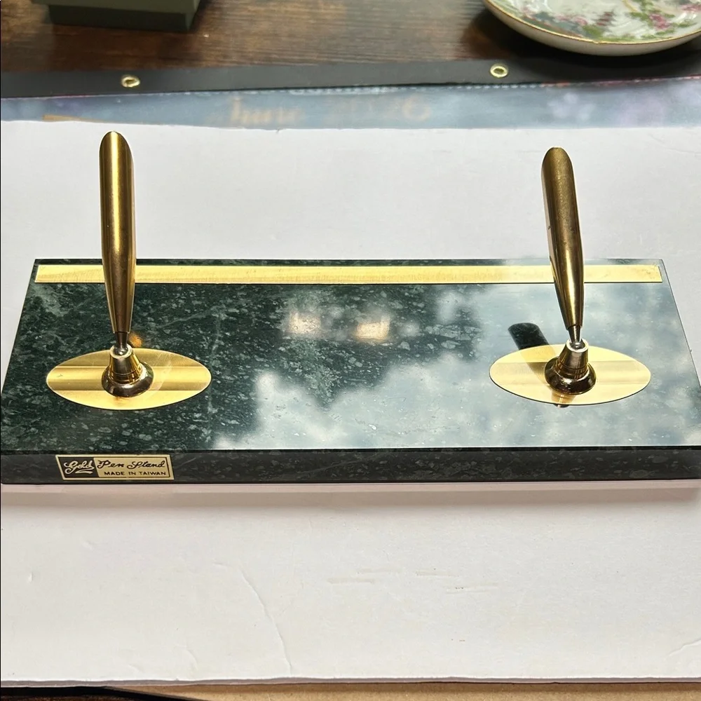 MCM 1960’s Gold Pen Stand Dark Green Marble Dual pen holder Vtg Condition no pen